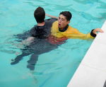 RESCUES, CASUALTY, CONSCIOUS, TOW, 4 CROSS CHEST TOW
Support the casualty on the poolside and assist them out 8